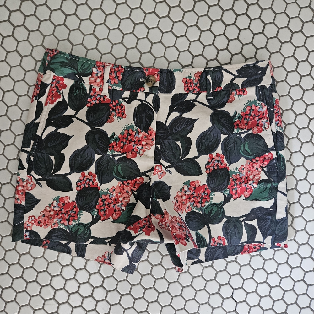 Boden Cream Floral Women's Shorts